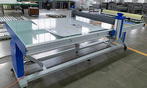 Flatbed Applicator Table: Hybrid Laminating for Rigid & Flex Media